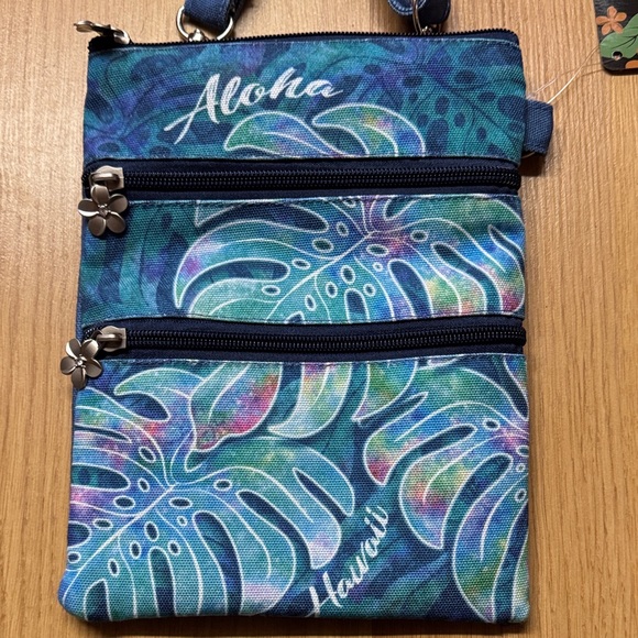 Island Impressions NWT NEW Aloha Blue Green Crossbody Bag purse Hawaiian Hawaii - Picture 2 of 8